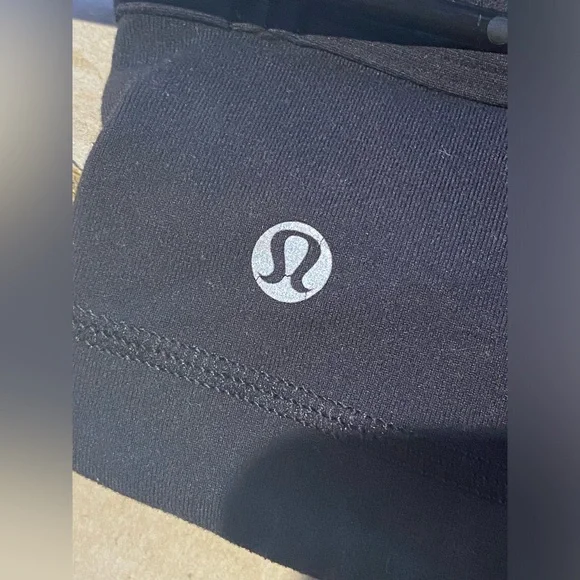 Lululemon No Limit Black Tank Top, Size 4 - Picture 7 of 8